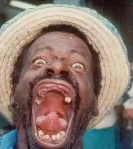 Kumpulan Foto Orang Gila Ketawa, Gokil Banget Bre! 6 foto orang gila ketawa