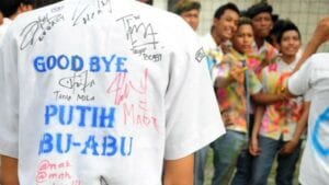 Kumpulan Gambar Baju Kelulusan Terkece dan Terlengkap! 7 gambar baju kelulusan