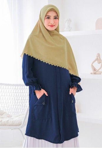 Baju Biru Tua Cocok Dengan Jilbab Warna Apa? Ini Dia Yg Cocok! 19 Baju Biru Tua Cocok Dengan Jilbab Warna Apa