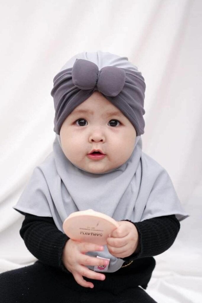 Gambar Bayi Lucu Berhijab