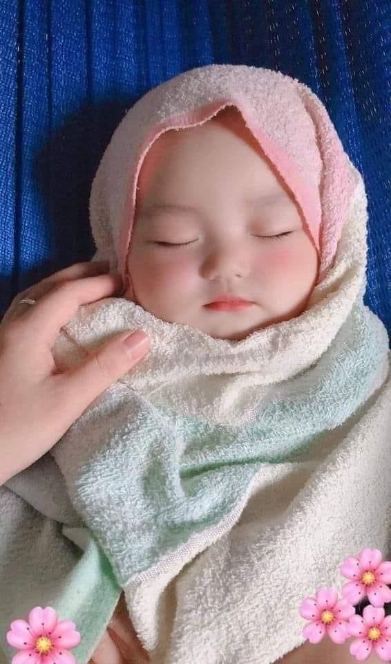 Gambar Bayi Lucu Berhijab
