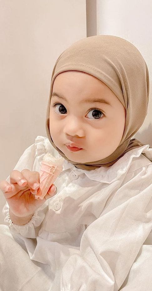 Gambar Bayi Lucu Berhijab