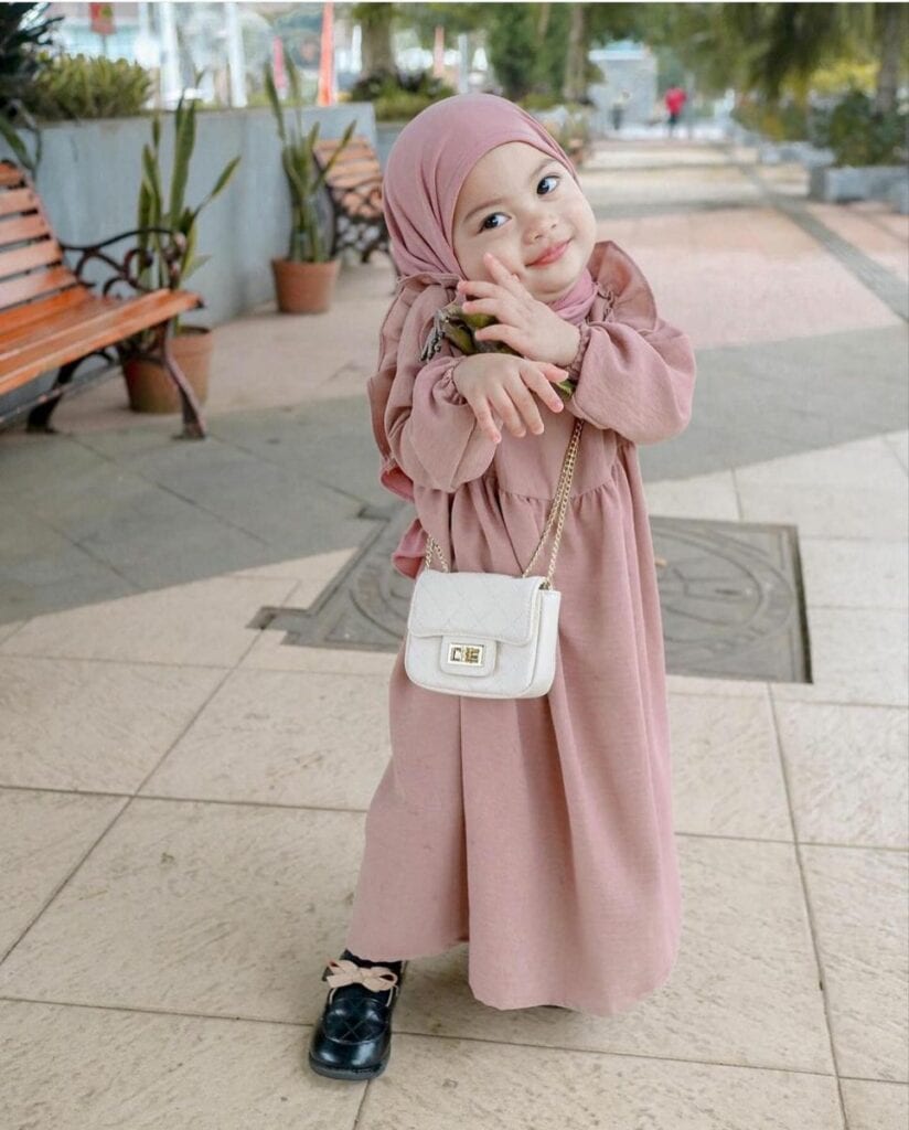 Gambar Bayi Lucu Berhijab