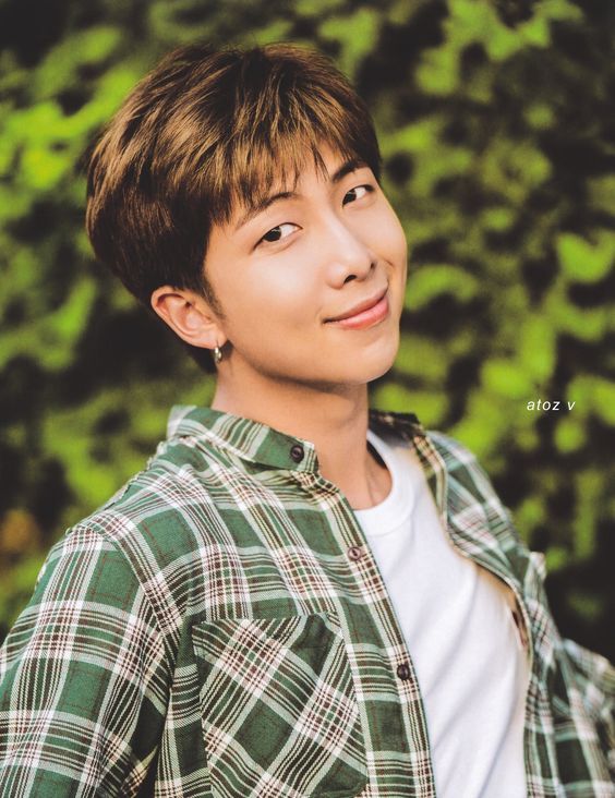 Kumpulan Foto Namjoon (RM) BTS Keren Terbagus dan Terlengkap 13 Foto Namjoon