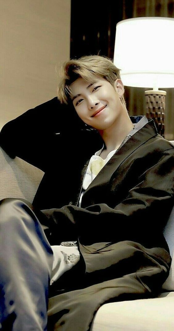 Kumpulan Foto Namjoon (RM) BTS Keren Terbagus dan Terlengkap 11 Foto Namjoon