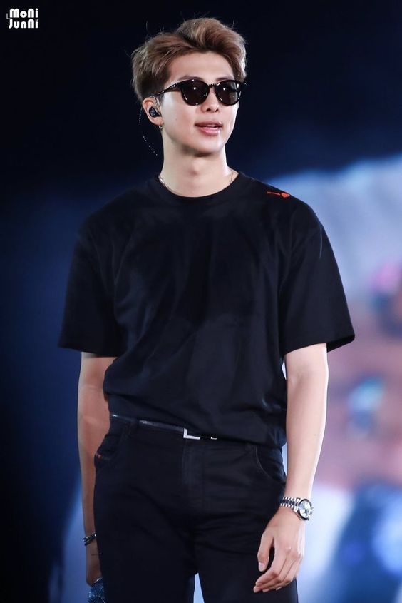 Kumpulan Foto Namjoon (RM) BTS Keren Terbagus dan Terlengkap 9 Foto Namjoon