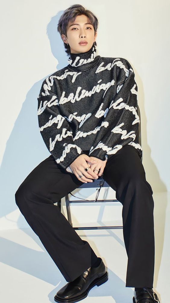 Kumpulan Foto Namjoon (RM) BTS Keren Terbagus dan Terlengkap 24 Foto Namjoon