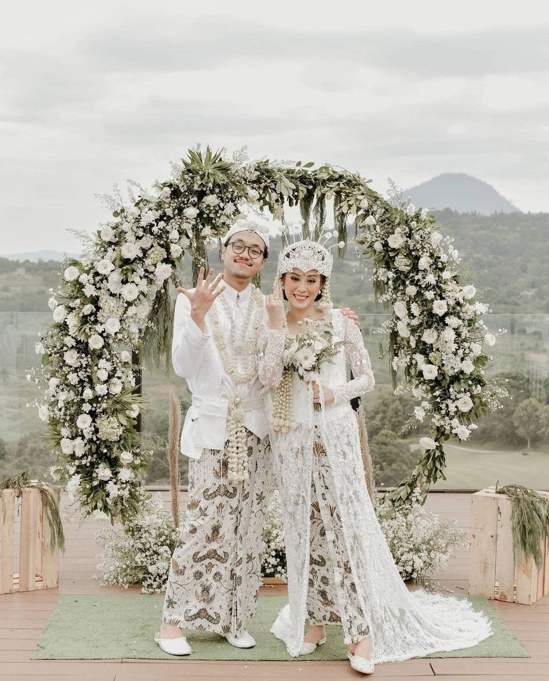 Kumpulan Gaya Foto Wedding Terbagus dan Terlengkap 15 Gaya Foto Wedding