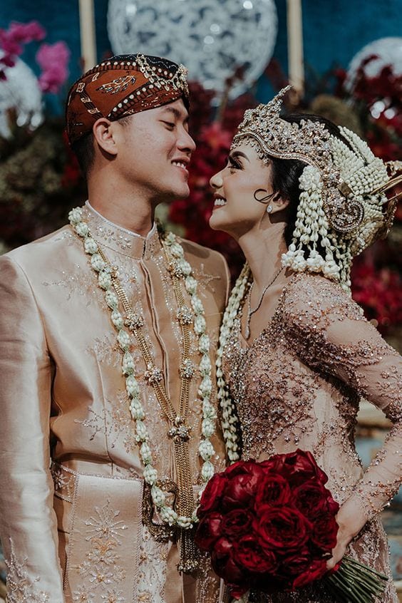 Kumpulan Gaya Foto Wedding Terbagus dan Terlengkap 25 Gaya Foto Wedding