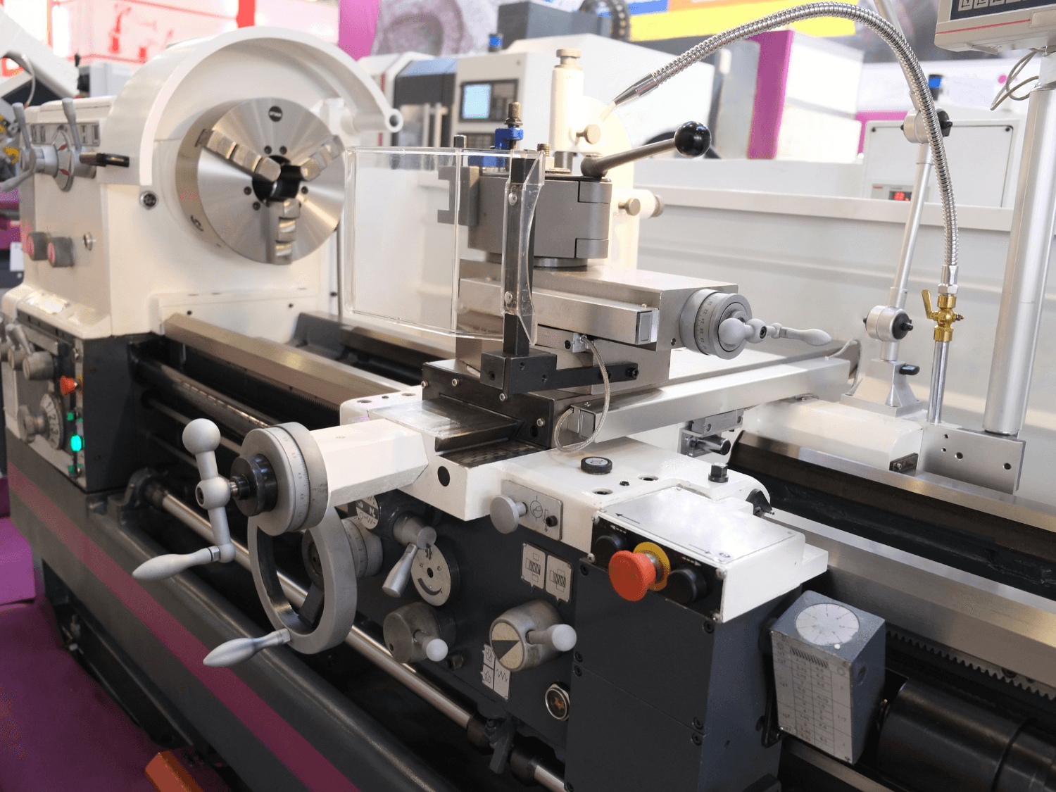 Kumpulan Gambar Mesin Bubut Terbagus dan Terlengkap 8 Gambar Mesin Bubut