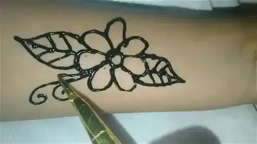 14 Gambar Henna Simple Untuk Pemula, Silahkan Dicoba Nih! 9 gambar henna simple untuk pemula