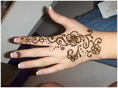 14 Gambar Henna Simple Untuk Pemula, Silahkan Dicoba Nih! 10 gambar henna simple untuk pemula