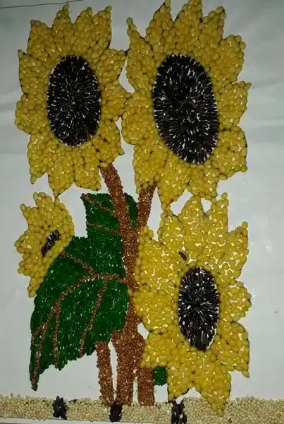 gambar kolase bunga mawar dari biji bijian