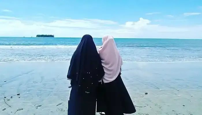 Kumpulan Gambar Wanita Berhijab Syar i Dari Belakang Terlengkap 7 gambar wanita berhijab syar i dari belakang