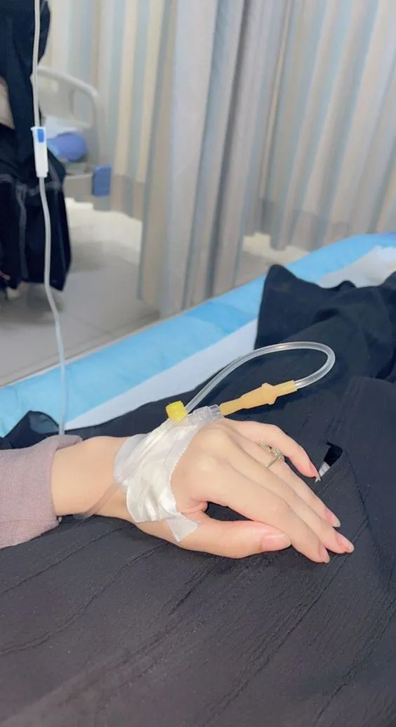 Kumpulan Foto Tangan Di Infus Terbagus dan Terlengkap 9 foto tangan di infus