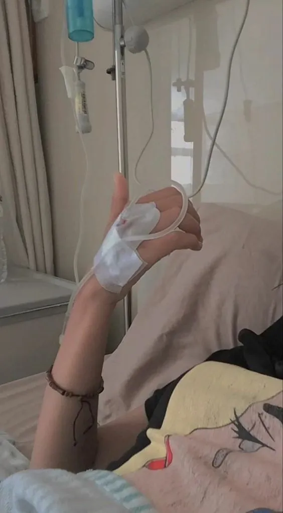Kumpulan Foto Tangan Di Infus Terbagus dan Terlengkap 7 foto tangan di infus