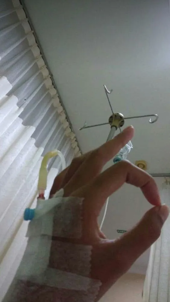 Kumpulan Foto Tangan Di Infus Terbagus dan Terlengkap 21 foto tangan di infus