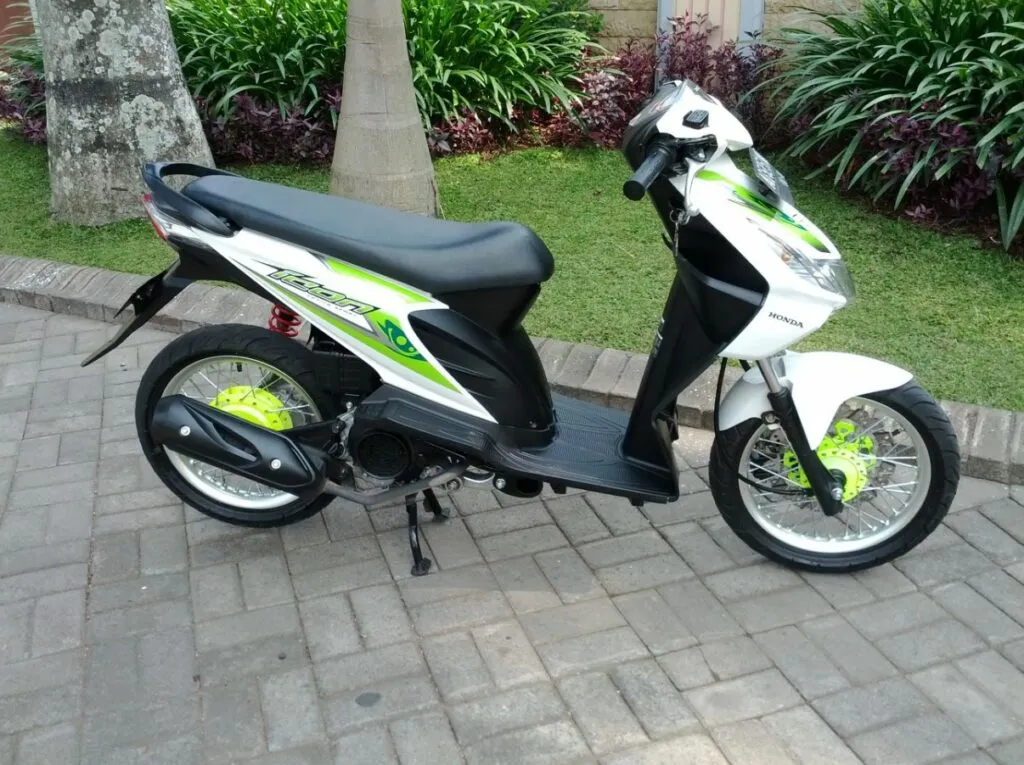 modifikasi beat karbu hitam