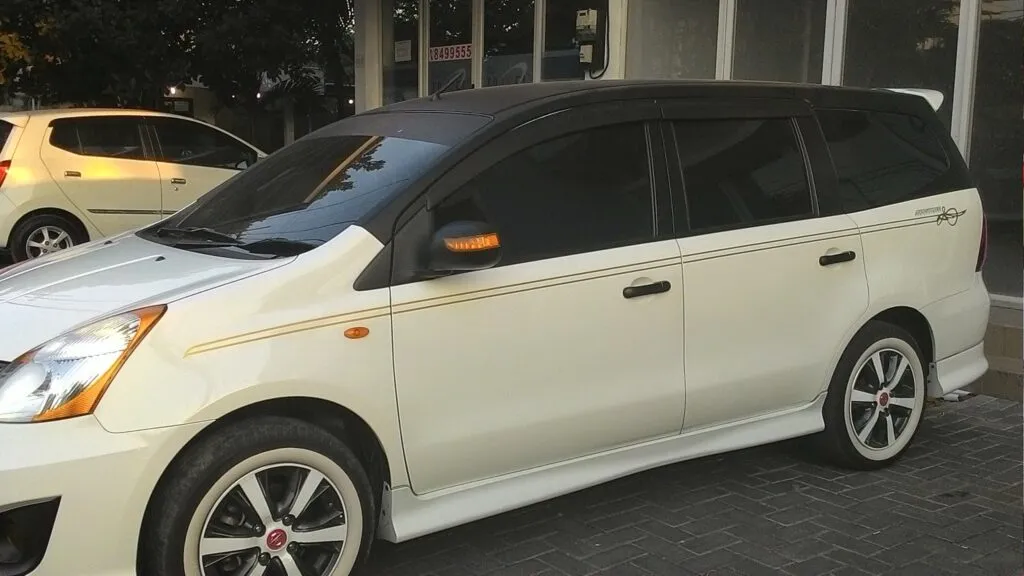 Kumpulan Contoh Modifikasi Grand Livina Putih Keren Terbaik 4 modifikasi grand livina putih