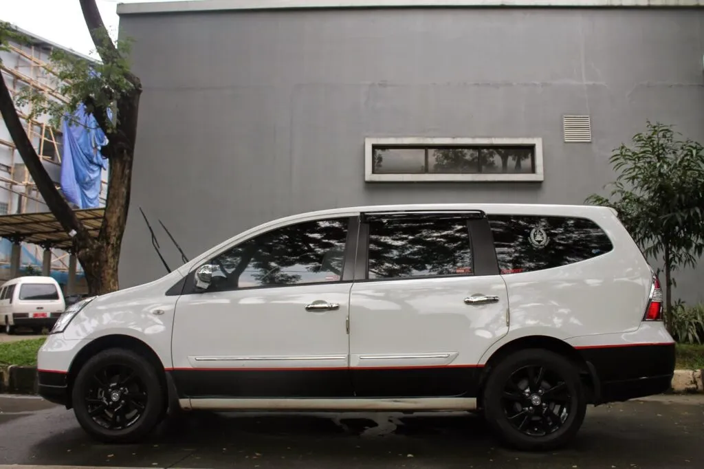 Kumpulan Contoh Modifikasi Grand Livina Putih Keren Terbaik 8 modifikasi grand livina putih