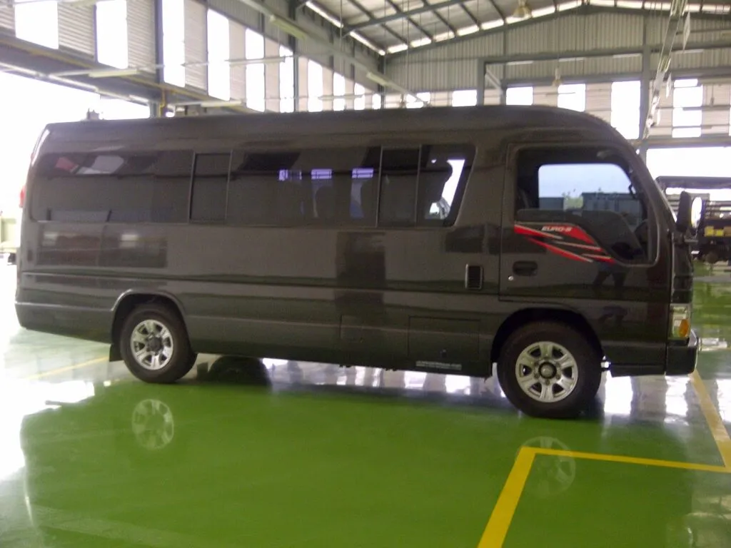 modifikasi mobil elf travel