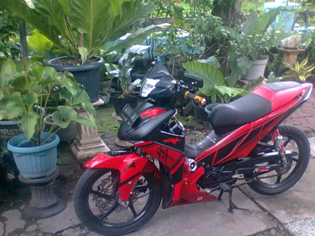 modifikasi motor revo 110 paling keren