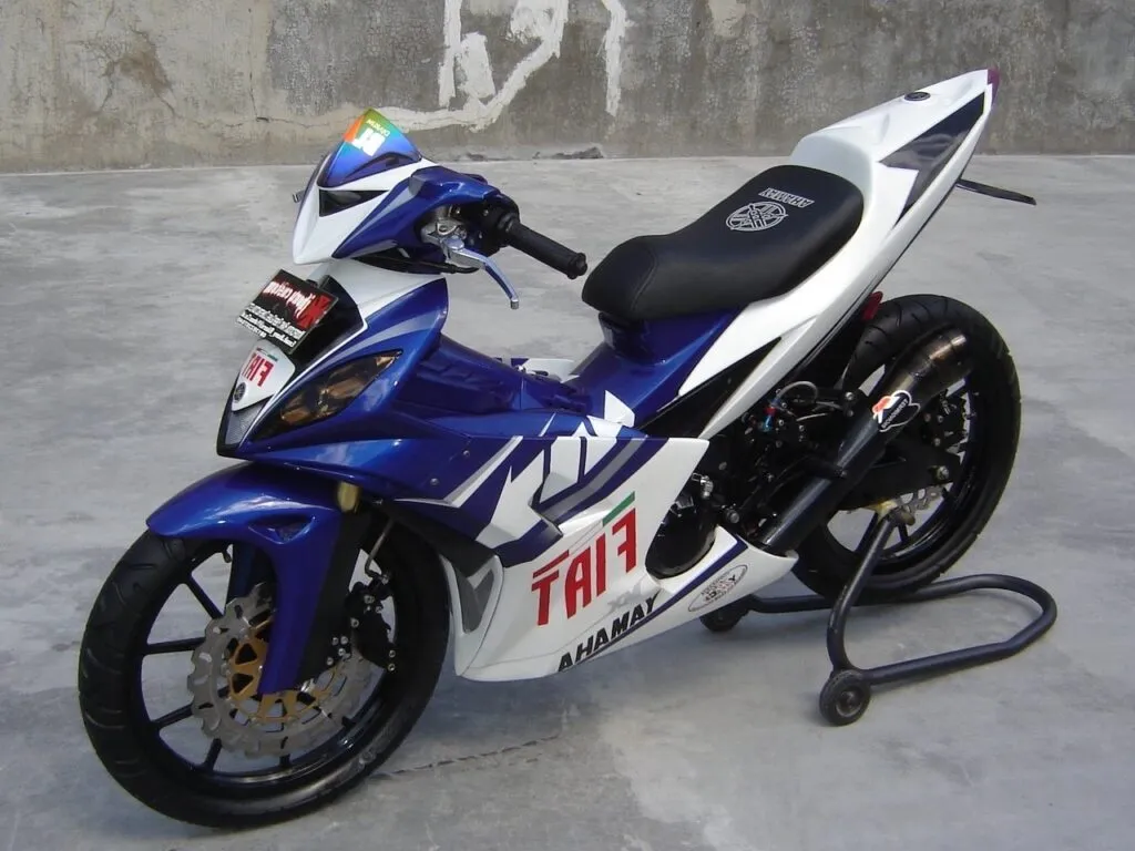 modifikasi motor revo 110 paling keren