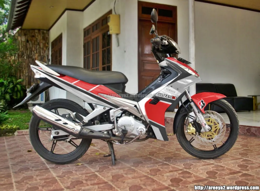Kumpulan Modifikasi Warna Jupiter MX 2013 Paling Kece dan Lengkap! 20 modifikasi warna jupiter mx 2013