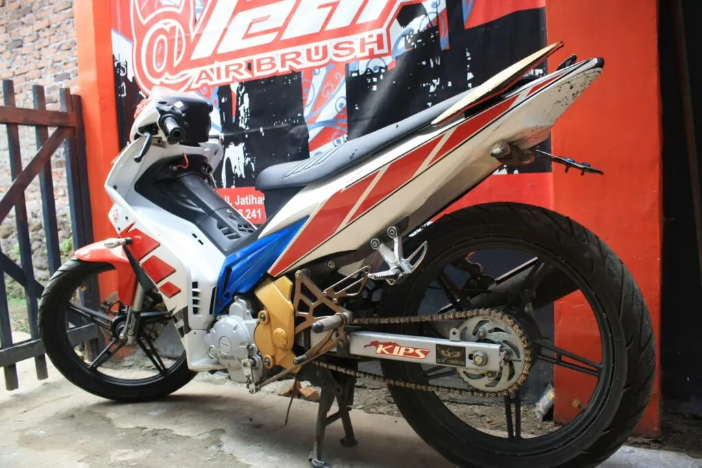 Kumpulan Modifikasi Warna Jupiter MX 2013 Paling Kece dan Lengkap! 7 modifikasi warna jupiter mx 2013