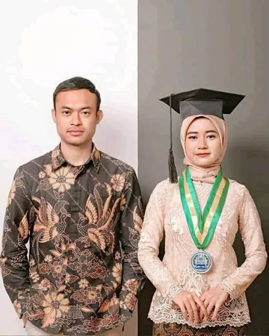 Kumpulan Foto Wisuda Bareng Pacar Paling Bagus Lengkap 10 foto wisuda bareng pacar