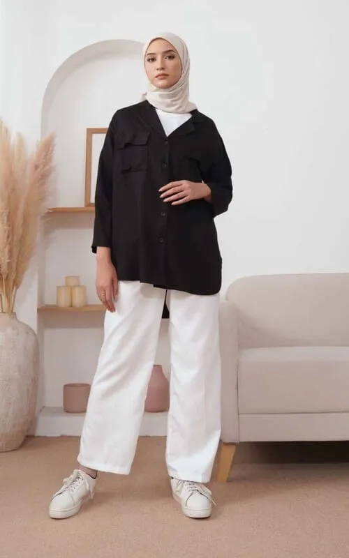 Kemeja Hitam Wanita Cocok Dengan Celana Warna Apa? Ini Dia! 10 Kemeja Hitam Wanita Cocok Dengan Celana Warna Apa