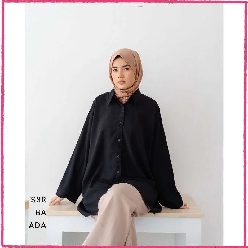 Kemeja Hitam Wanita Cocok Dengan Celana Warna Apa? Ini Dia! 2 Kemeja Hitam Wanita Cocok Dengan Celana Warna Apa