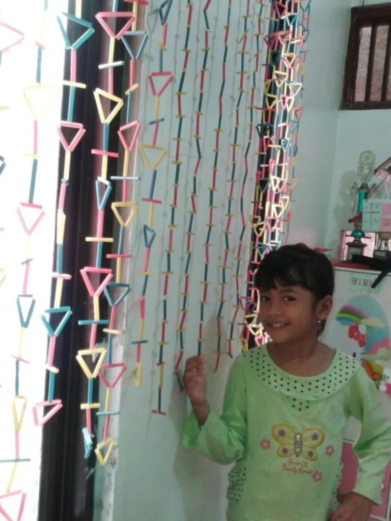 Kumpulan Contoh Kerajinan Tirai Dari Sedotan Terbagus Menarik 9 Kerajinan Tirai Dari Sedotan