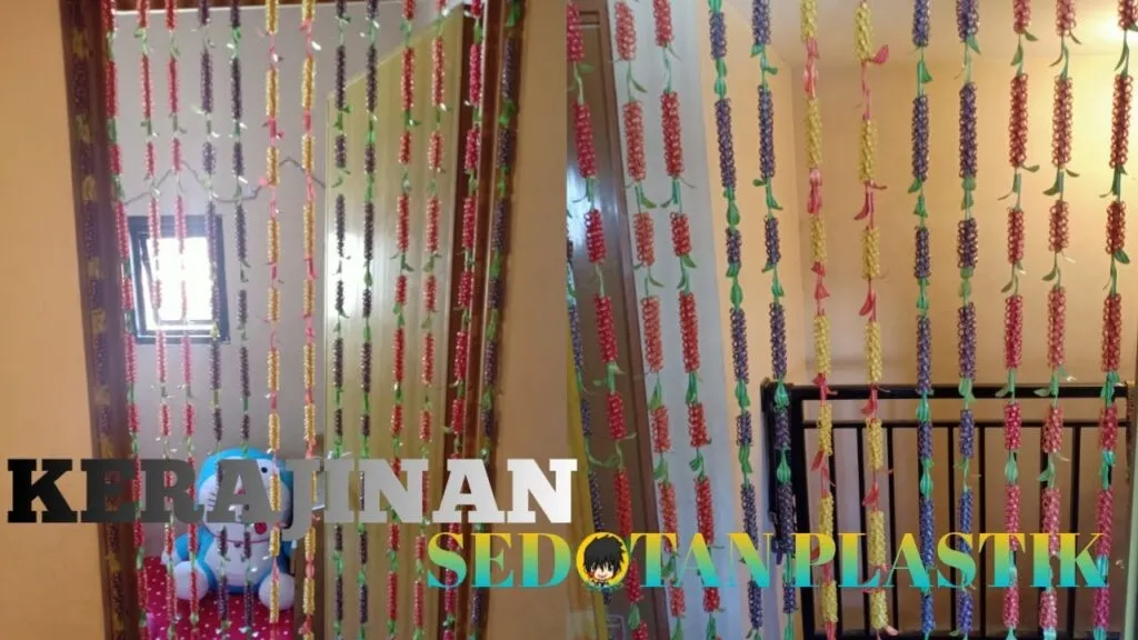 Kumpulan Contoh Kerajinan Tirai Dari Sedotan Terbagus Menarik 6 Kerajinan Tirai Dari Sedotan