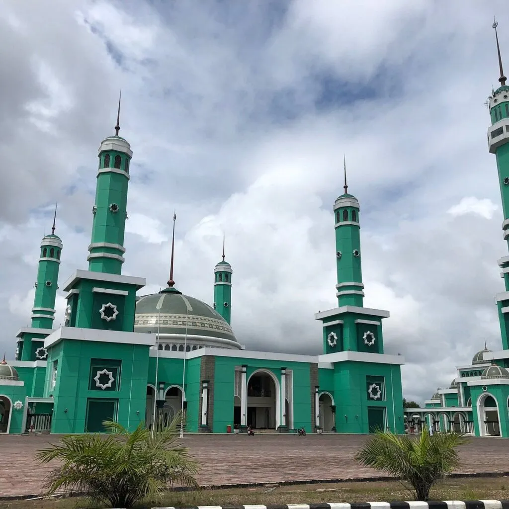 Warna Cat Masjid Bagian Luar