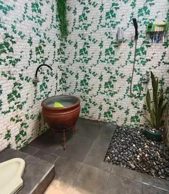 Beragam Desain Kamar Mandi Minimalis 2x2 Kloset Jongkok 7 desain kamar mandi minimalis 2x2 kloset jongkok