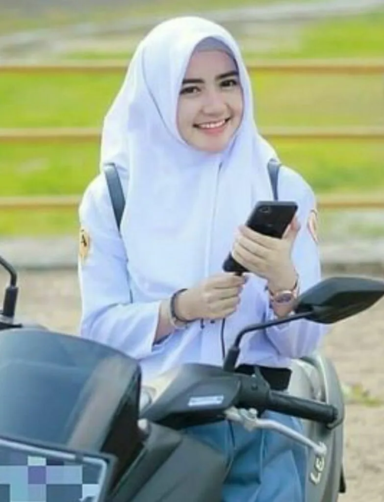 Foto Cewek2 Cantik Lucu Berhijab Anak Remaja SMA