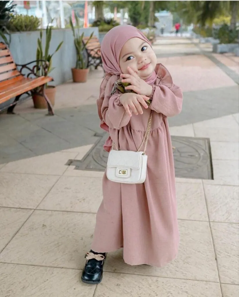 Gambar Bayi Lucu Berhijab