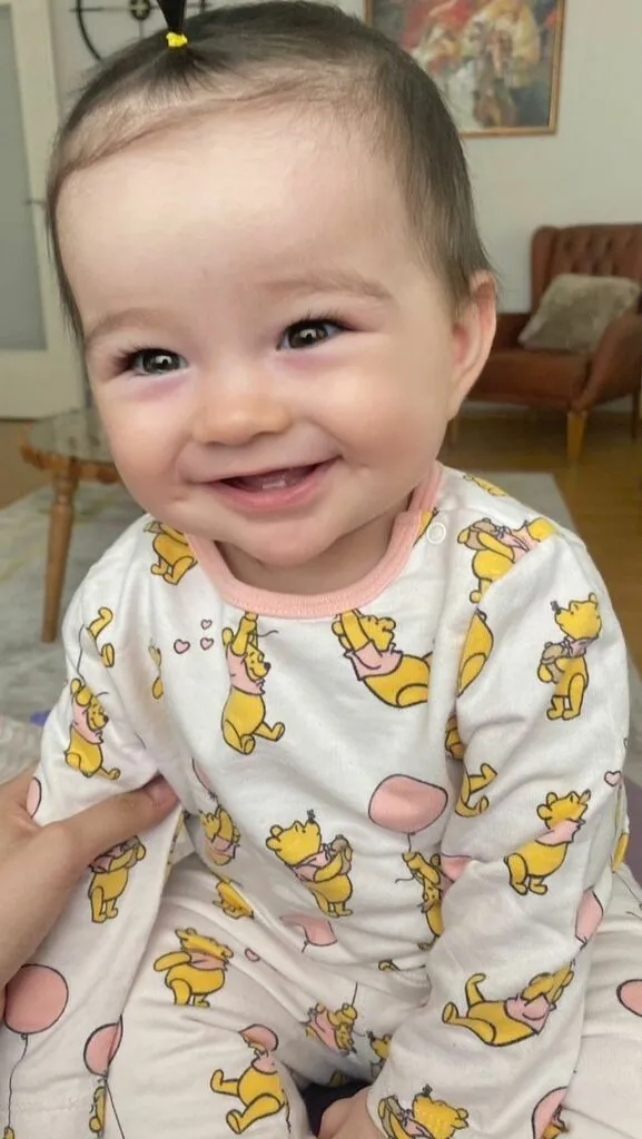 Wallpaper Gambar Bayi Lucu