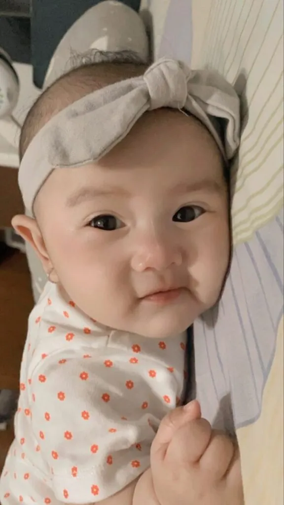 Wallpaper Gambar Bayi Lucu