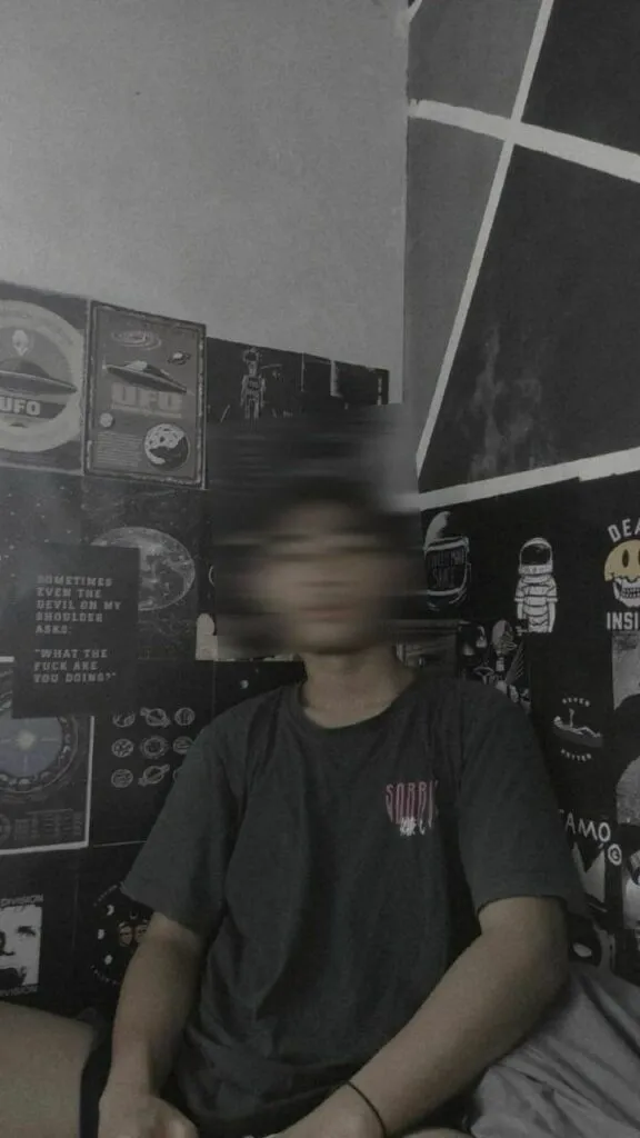 Foto Cowok Ganteng Blur