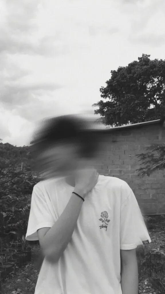 Foto Cowok Ganteng Blur