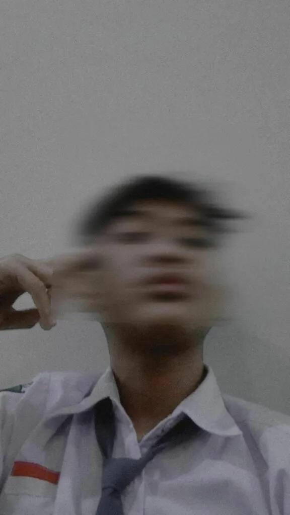 Foto Cowok Ganteng Blur