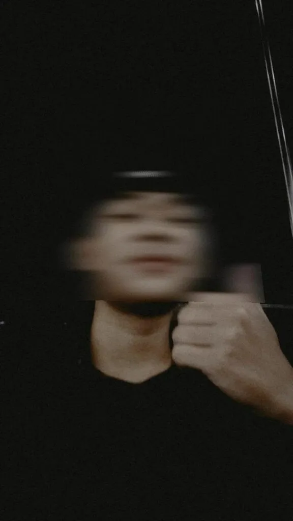 Foto Cowok Ganteng Blur