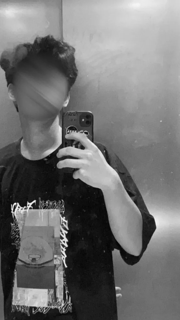 Foto Cowok Ganteng Blur