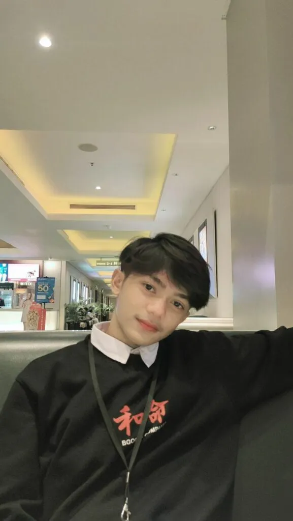 Foto Cowok Ganteng Buat Foto Profil