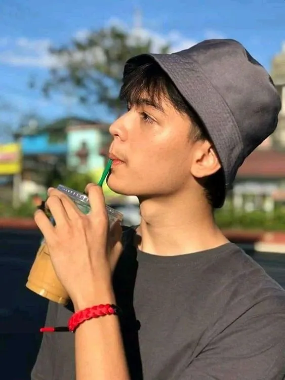 Foto Cowok Ganteng Buat Foto Profil