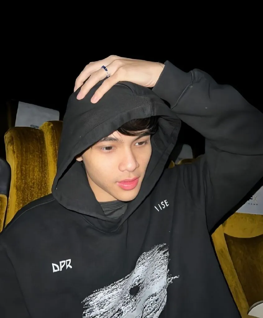 Foto Cowok Ganteng Buat Foto Profil