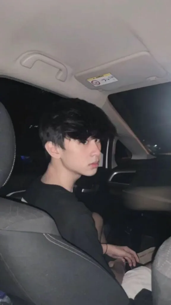 Foto Cowok Ganteng Buat Foto Profil