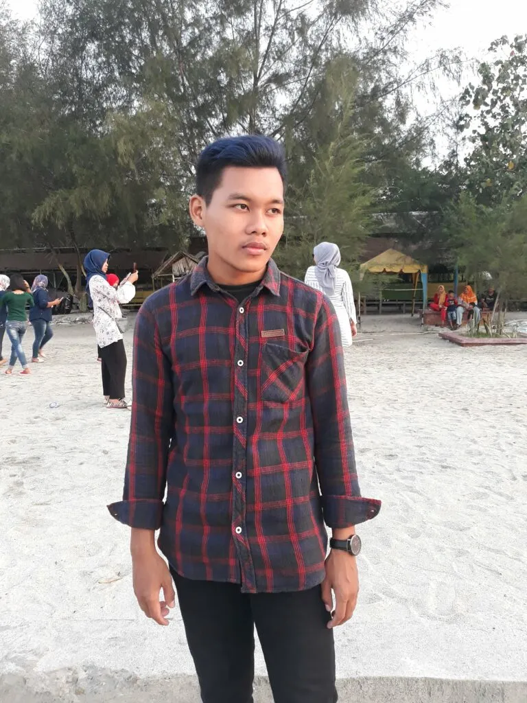 Foto Cowok Ganteng Buat Foto Profil